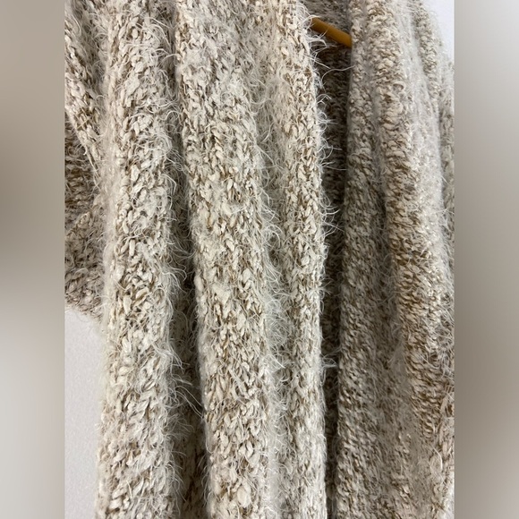 Umgee super soft women’s medium/large cardigan. - Picture 2 of 6